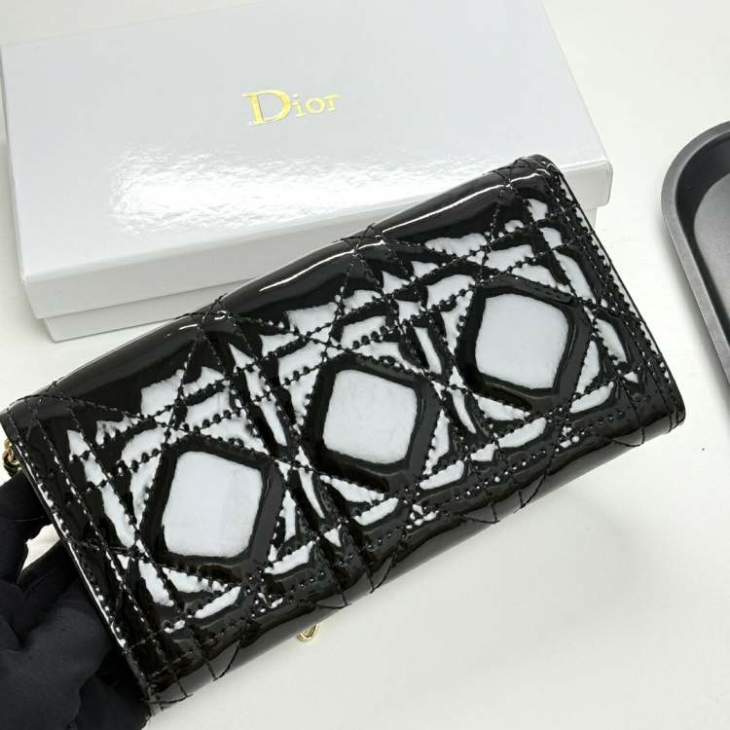 Picture of Dior Handbags _SKUfw239235532fw